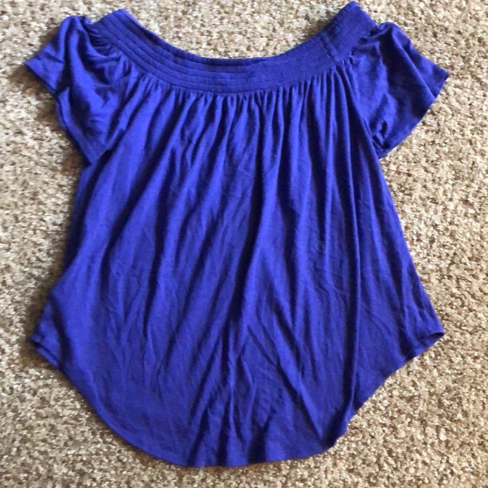 Express Off-Shoulder Top - Picture 3 of 4